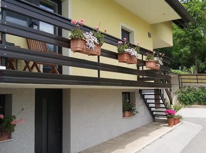 Apartma Arnez Apartment